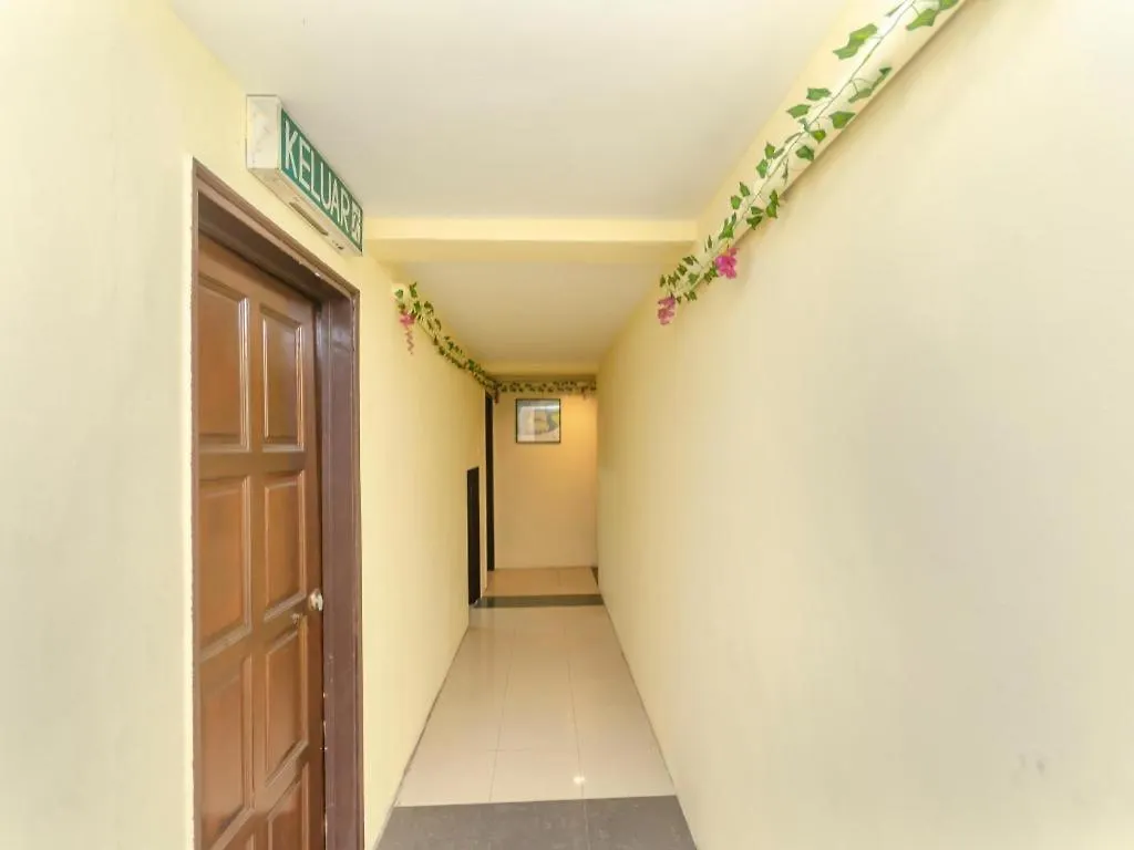 Oyo 89703 B Link Hotel Johor Bahru